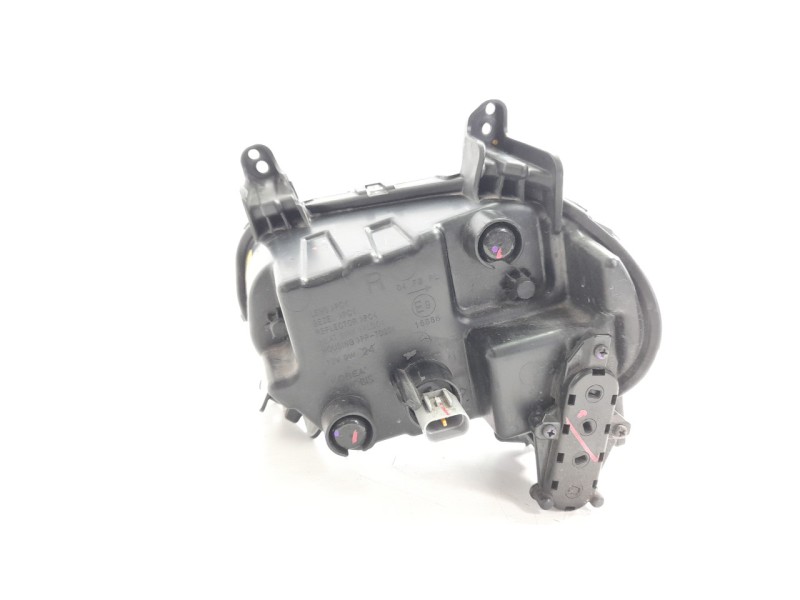 Recambio de faro antiniebla derecho para hyundai santa fe 2.2 crdi cat referencia OEM IAM 92202S1110  