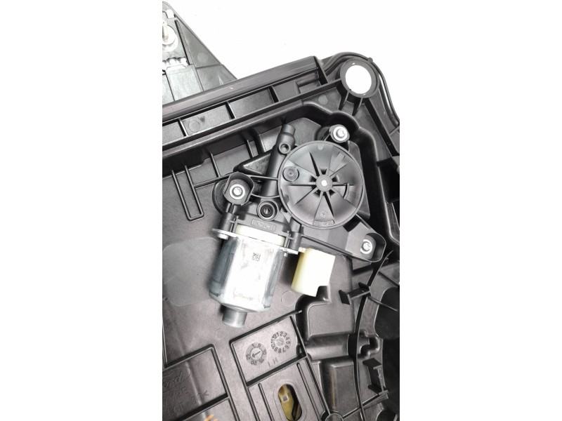 Recambio de elevalunas trasero izquierdo para ford kuga hybrid st-line x referencia OEM IAM LJ6BS27001BG  