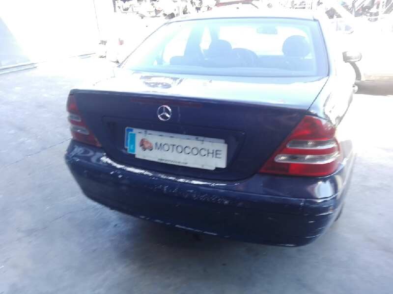mercedes-benz clase c (w203) berlina del año 2000