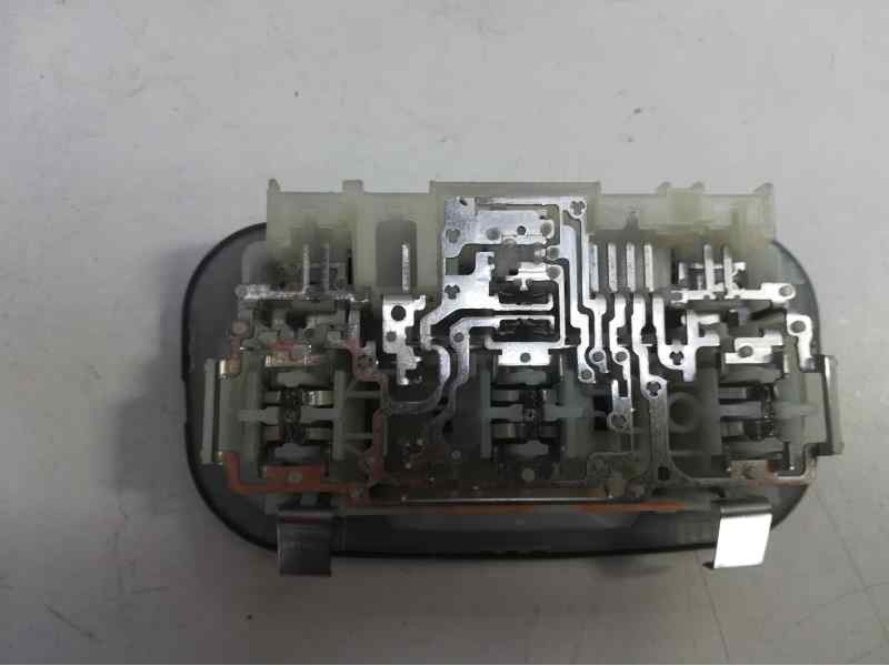 Recambio de luz interior para citroen ds3 techno style referencia OEM IAM 9672570380  