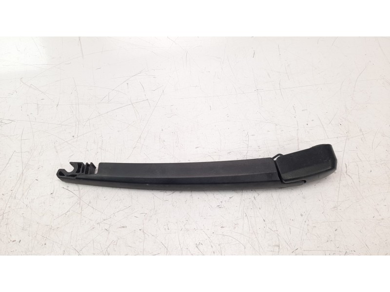 Recambio de brazo limpia trasero para kia rio (yb) 1.2 cat referencia OEM IAM 988112P000  