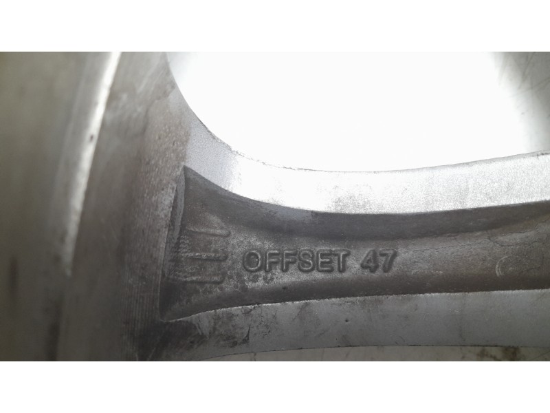 Recambio de llanta para hyundai santa fe 2.2 crdi cat referencia OEM IAM 52910S1110  