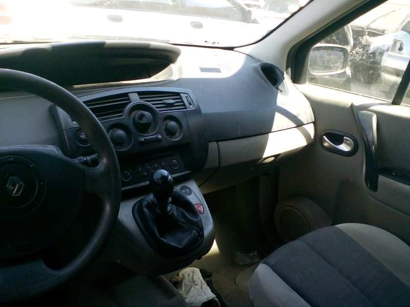 renault scenic ii del año 2004