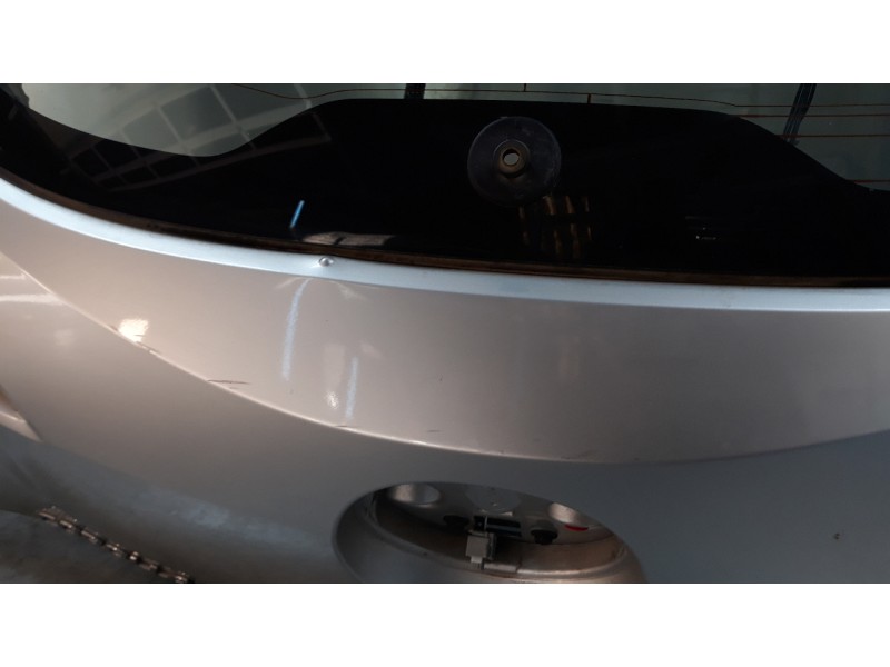 Recambio de porton trasero para toyota corolla (e21) referencia OEM IAM 6700502610  
