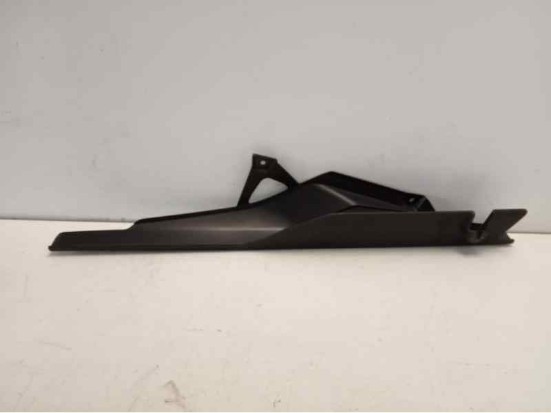 Recambio de moldura para bmw f 800 r 800 r referencia OEM IAM 46637718123 50403110 