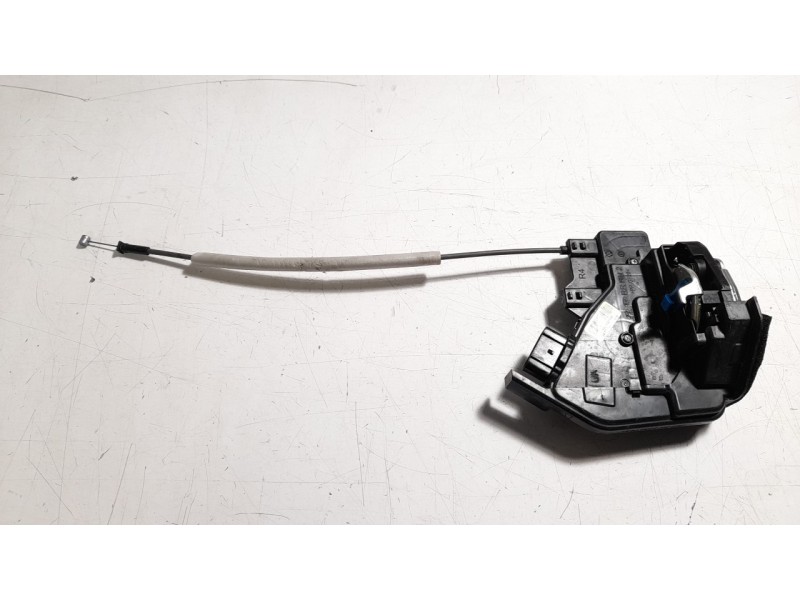 Recambio de cerradura puerta trasera derecha para kia rio (yb) 1.2 cat referencia OEM IAM 81420H8010V  