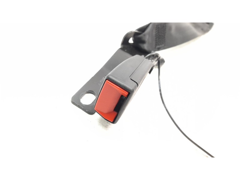 Recambio de enganche cinturon trasero derecho para jeep renegade 1.6 m-jet cat referencia OEM IAM 73564447560  