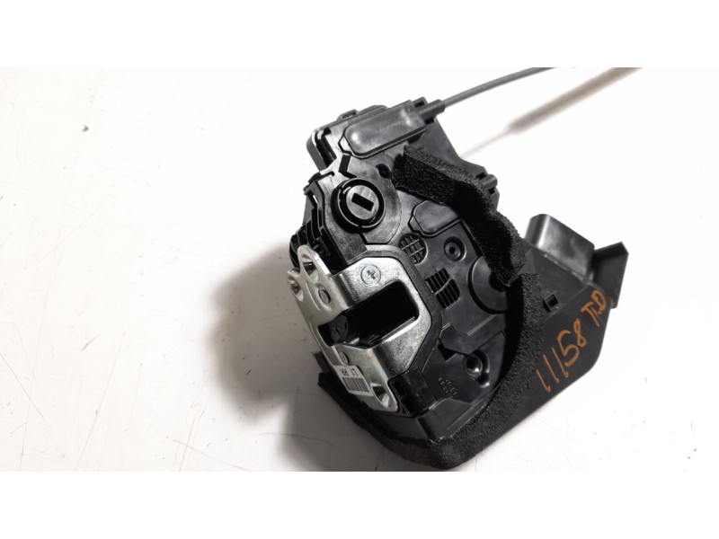 Recambio de cerradura puerta trasera derecha para kia rio (yb) 1.2 cat referencia OEM IAM 81420H8010V  