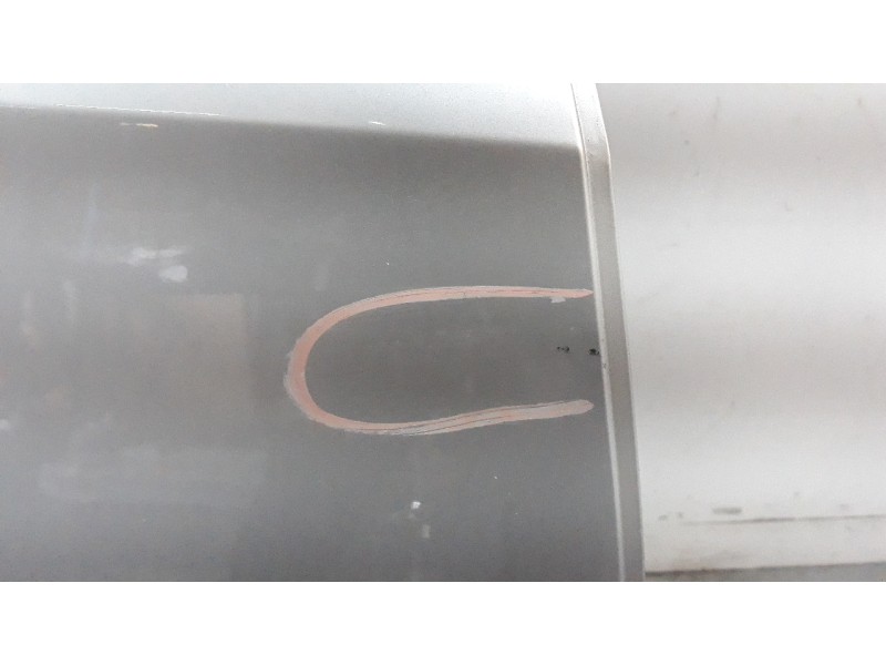 Recambio de puerta trasera derecha para toyota corolla (e21) referencia OEM IAM 6700302540  