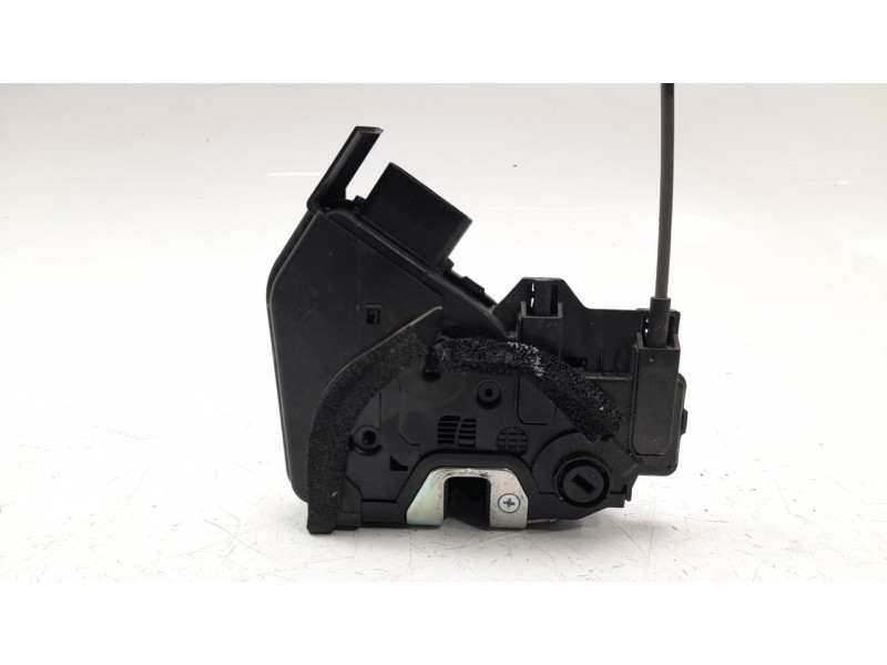 Recambio de cerradura puerta trasera izquierda para kia rio (yb) 1.2 cat referencia OEM IAM 81410H8010  