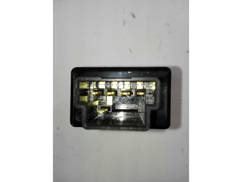 Recambio de interruptor para ssangyong korando 2.9 turbodiesel cat referencia OEM IAM 8136006800  