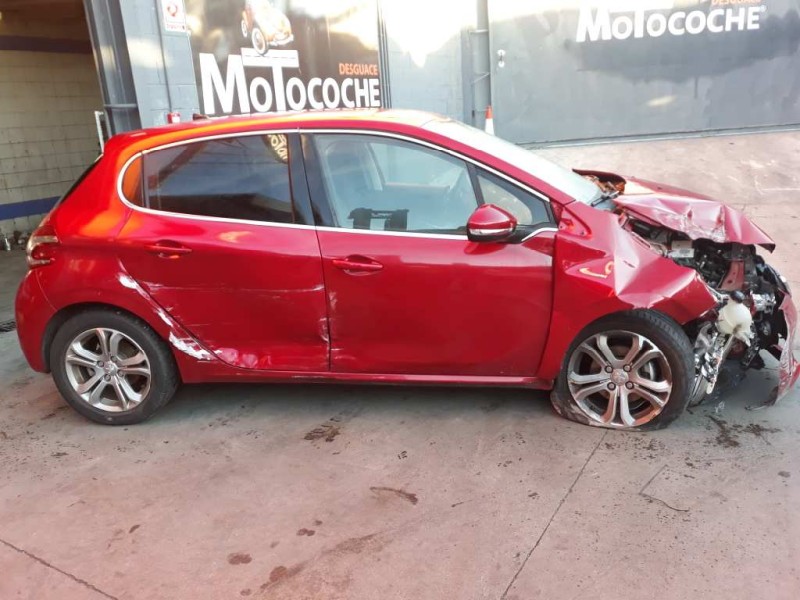 peugeot 208 del año 2013