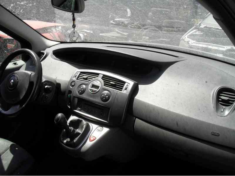 renault scenic ii del año 2004