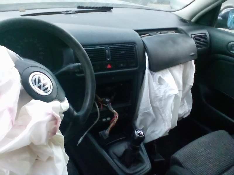 volkswagen golf iv berlina (1j1) del año 1999