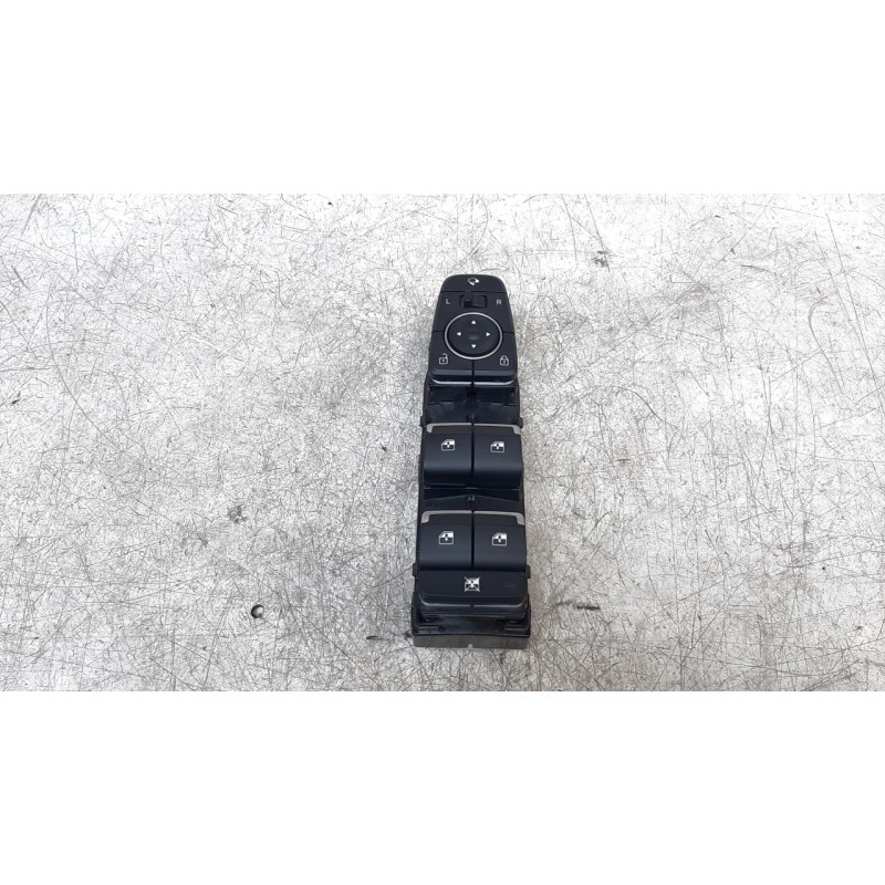 Recambio de mando elevalunas delantero izquierdo para hyundai santa fe 2.2 crdi cat referencia OEM IAM 93571S1240NNB  