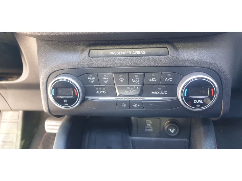 Recambio de mando climatizador para ford kuga hybrid st-line x referencia OEM IAM LJ6T18C612AD  