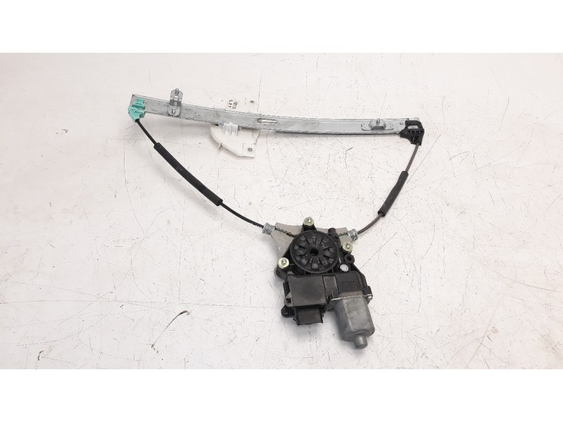 Recambio de elevalunas delantero izquierdo para kia rio (yb) 1.2 cat referencia OEM IAM 82401H8110  