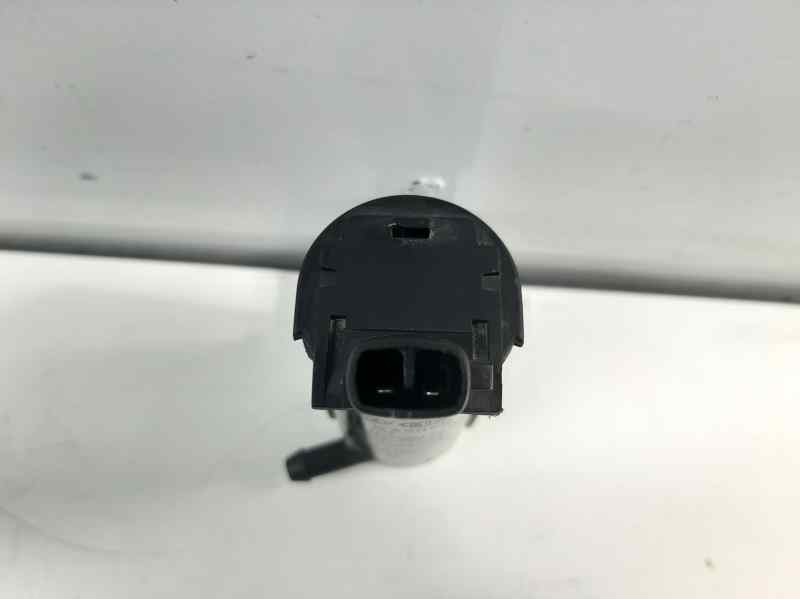 Recambio de bomba limpia para hyundai ix35 classic 2wd referencia OEM IAM 985102S100  