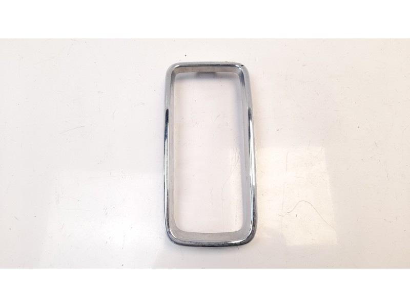 Recambio de moldura para jeep renegade 1.0 t-gdi cat referencia OEM IAM 735687346  