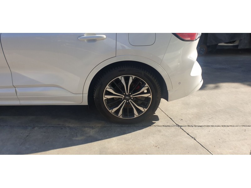 Recambio de mangueta trasera izquierda para ford kuga hybrid st-line x referencia OEM IAM LX615A969BE  