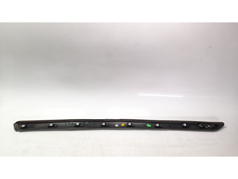 Recambio de moldura para citroen c4 picasso 1.2 12v e-thp referencia OEM IAM 9676784980  