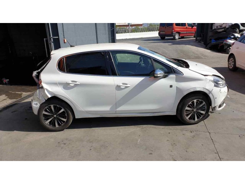 peugeot 208 del año 2018