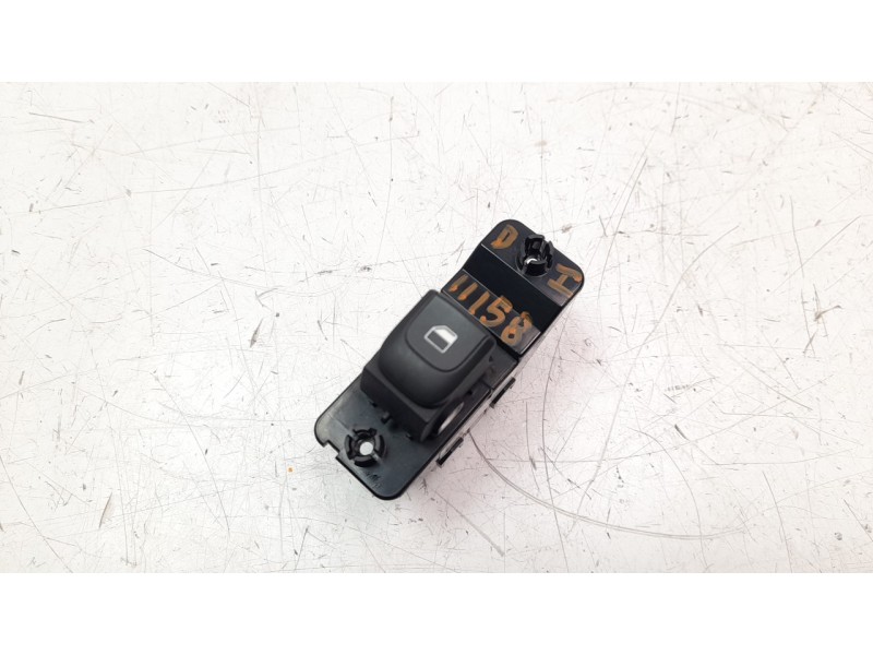 Recambio de mando elevalunas delantero derecho para kia rio (yb) 1.2 cat referencia OEM IAM 93575H8000WK  