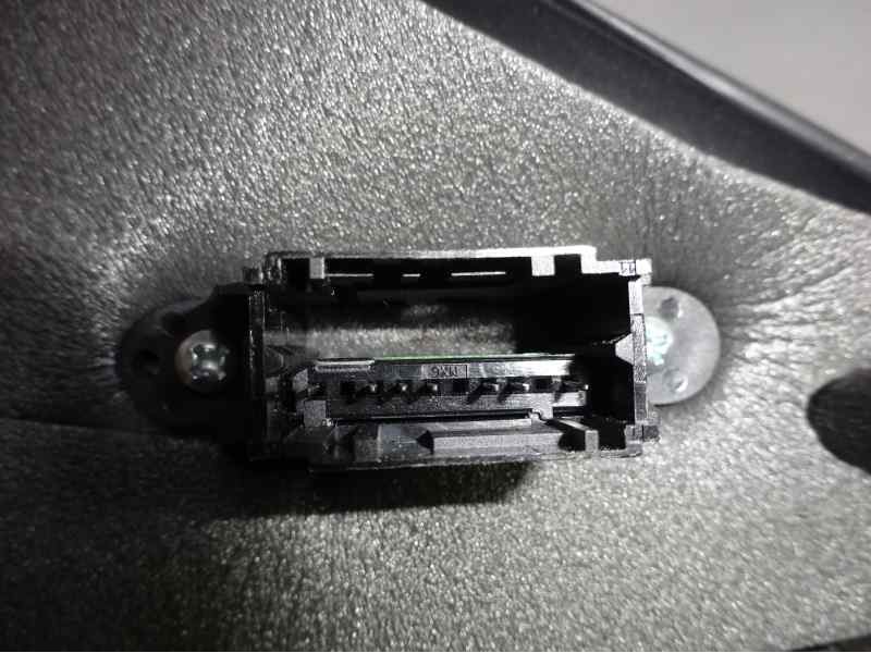 Recambio de retrovisor derecho para renault megane i berlina hatchback (ba0) referencia OEM IAM 7700834184 1051915013 