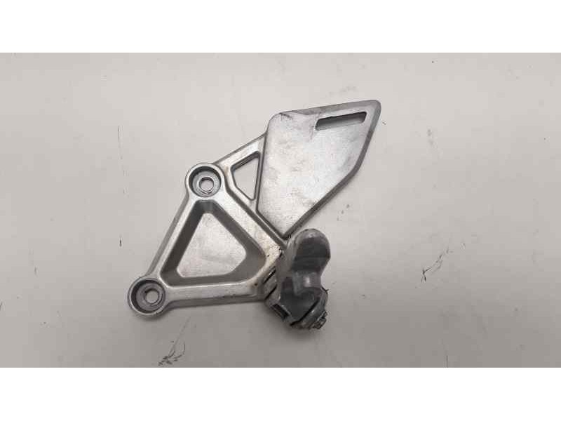Recambio de estribo para honda cb 650f referencia OEM IAM   