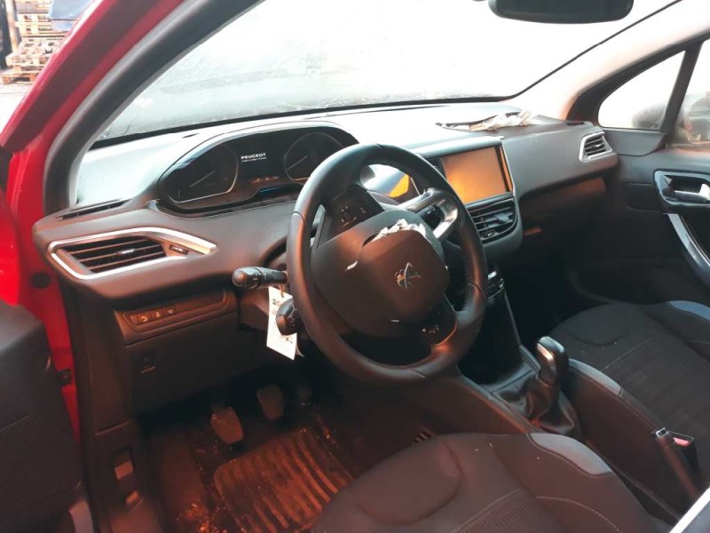 peugeot 208 del año 2013