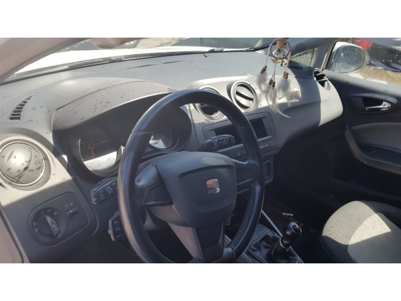 seat ibiza (6j5) del año 2013