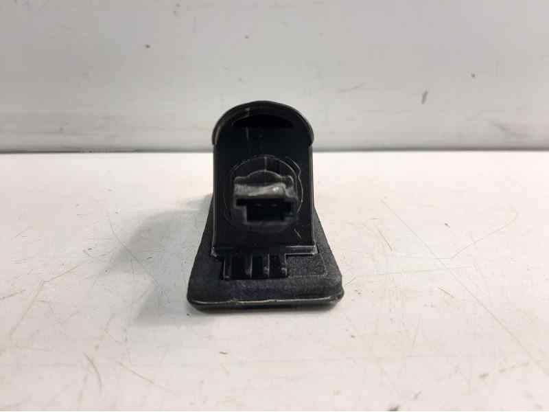 Recambio de piloto matricula para opel zafira tourer selective referencia OEM IAM 13590043  