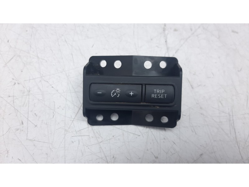 Recambio de interruptor para nissan qashqai (j11) 1.6 dci turbodiesel cat referencia OEM IAM C50211  