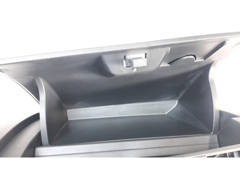 Recambio de guantera para seat ibiza (kj1) 1.0 referencia OEM IAM 6F1857095AE  