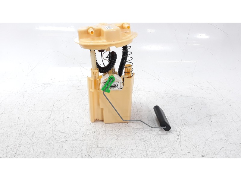 Recambio de bomba combustible para renault clio iv 1.5 dci diesel fap referencia OEM IAM 172021275R  