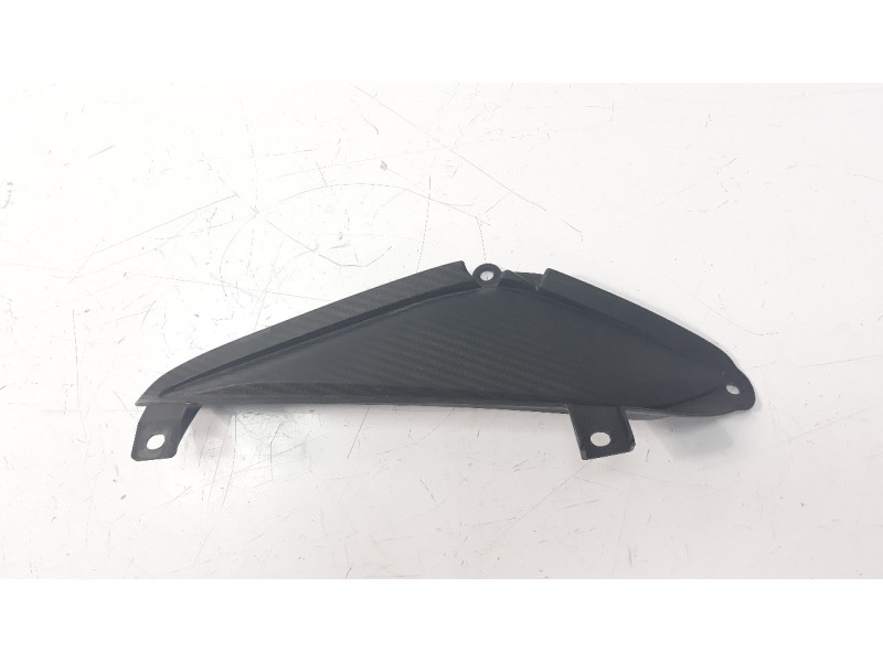Recambio de moldura para honda cbr 650r referencia OEM IAM 64271MKND100 64271MKND10 