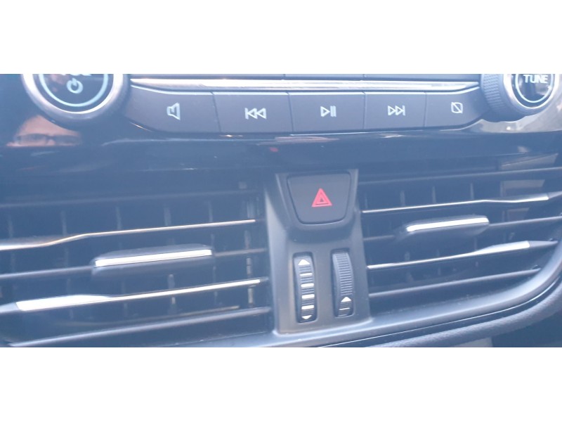 Recambio de warning para ford kuga hybrid st-line x referencia OEM IAM 2228951  