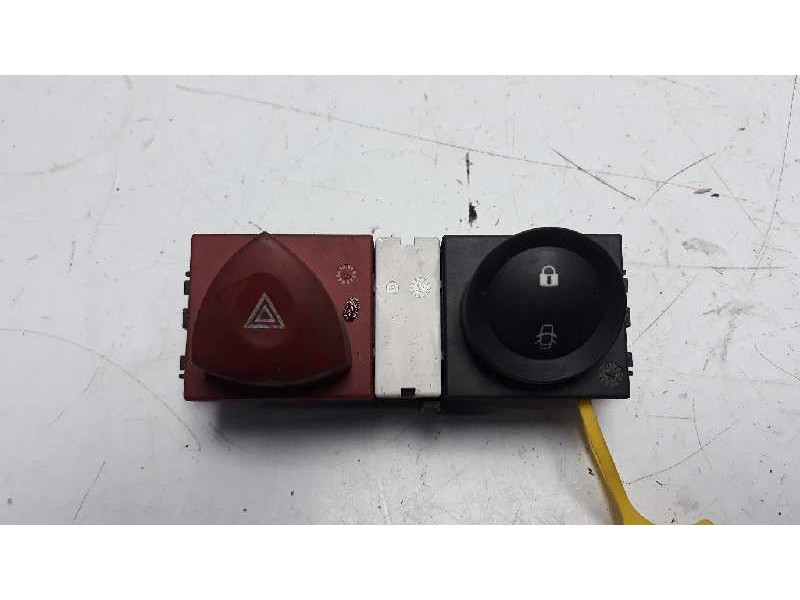 Recambio de warning para renault megane ii berlina 5p confort expression referencia OEM IAM 8200095493 8200109723 8200107808