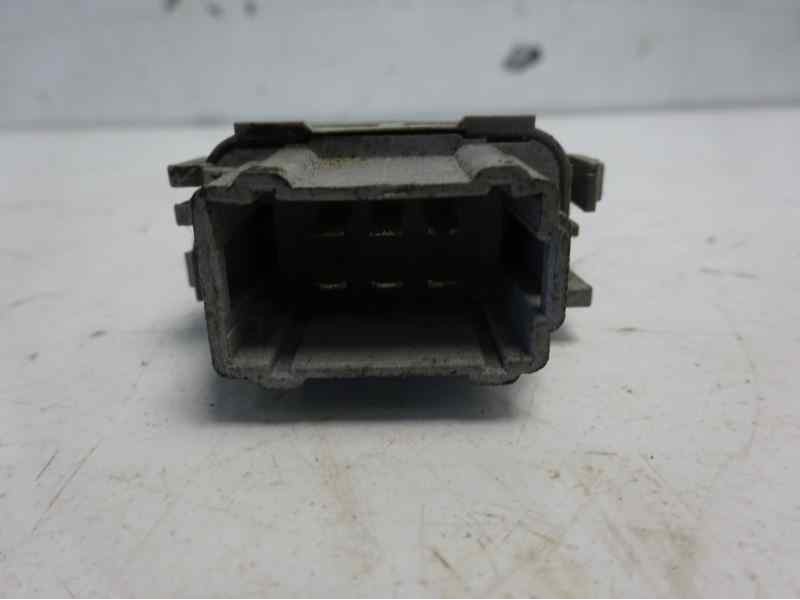 Recambio de mando elevalunas delantero derecho para renault scenic ii authentique referencia OEM IAM   