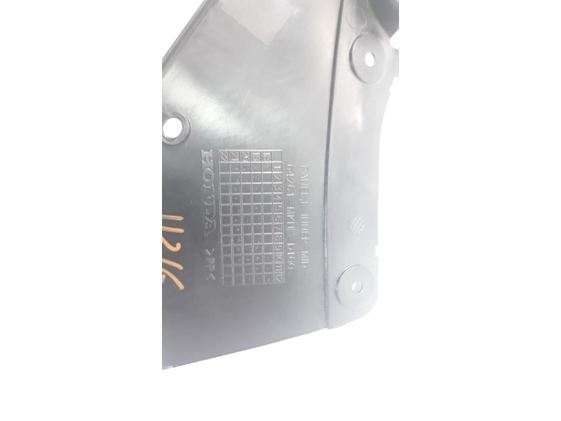 Recambio de moldura para honda cbr 650r referencia OEM IAM 64261MKND100 64261MKND10 