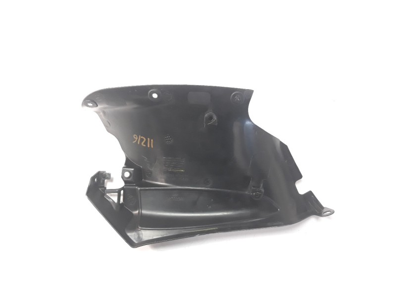 Recambio de moldura para honda cbr 650r referencia OEM IAM 64256MKND100 64256MKND10 