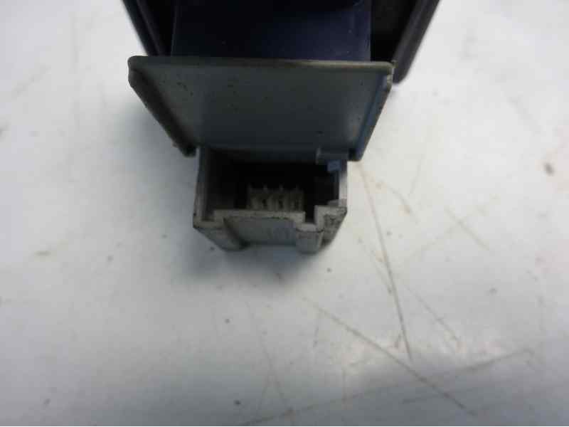Recambio de mando elevalunas trasero izquierdo para audi a6 berlina (4b2) 2.5 tdi quattro referencia OEM IAM 4B0959855  