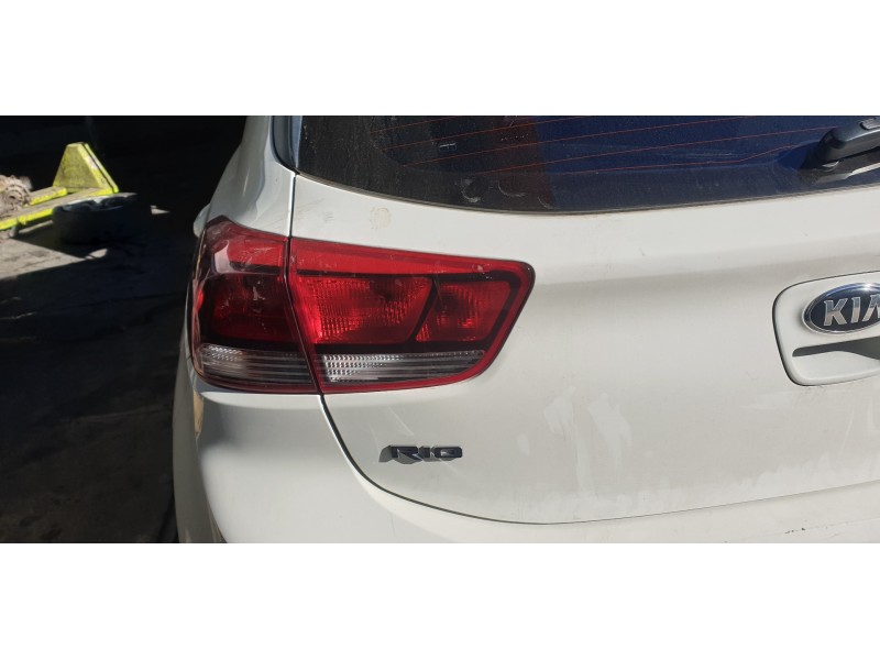 Recambio de piloto trasero izquierdo interior para kia rio (yb) 1.2 cat referencia OEM IAM 92403H8010  