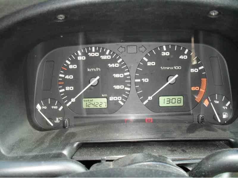 volkswagen polo berlina (6n1) del año 1996