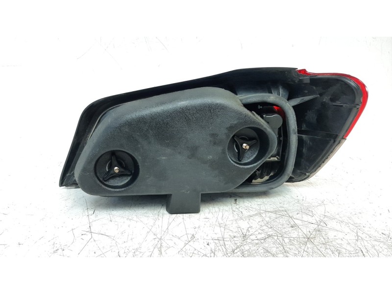 Recambio de piloto trasero izquierdo para peugeot 306 berlina 3/4/5 puertas (s2) style referencia OEM IAM 6350H7 103F17171771 