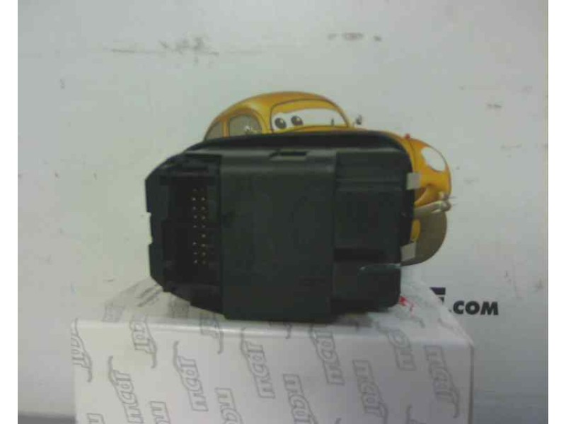 Recambio de mando elevalunas delantero izquierdo para peugeot 206 berlina referencia OEM IAM 6554WA PSA12160 66150951