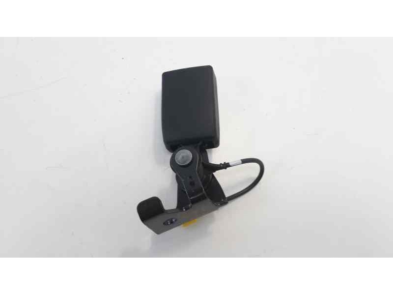 Recambio de cinturon seguridad trasero izquierdo para mercedes-benz clase cla (w117) cla 180 (117.342) referencia OEM IAM A17686
