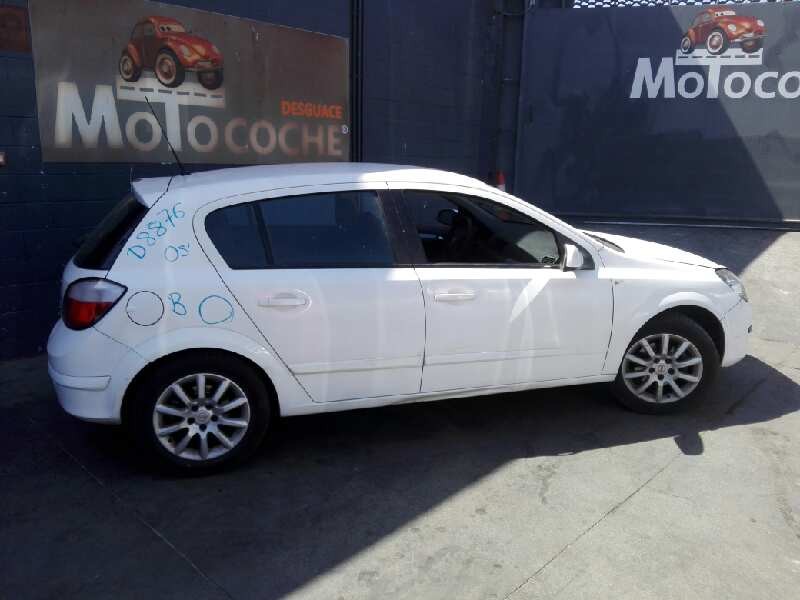 opel astra h berlina del año 2005