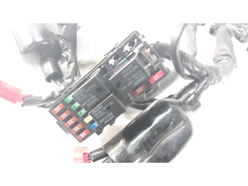 Recambio de modulo electronico para honda cbr 650r referencia OEM IAM 32100MKYD10  