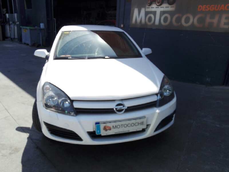 opel astra h berlina del año 2005